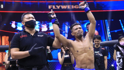 Comeback Manis, Becak Lawu Suwardi Rebut Kembali Sabuk Juara Flyweight OnePride