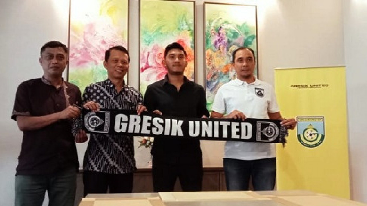Tingkatkan Daya Gedor, Gresik United Datangkan Top Skor Liga Santri yang Pernah Perkuat Timnas U-19
            - galeri foto