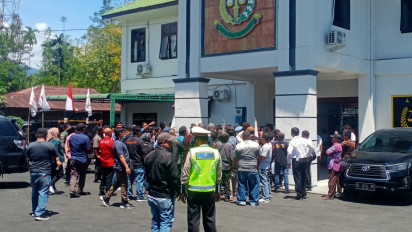 Tuntut Penganiaya Wartawan 1 Tahun Penjara, Wartawan Demo Kejari Madina