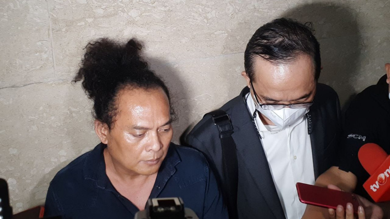 Pengacara Bharada E Mendadak ke Bareskrim Polri, Mengaku Mau Koordinasi
            - galeri foto