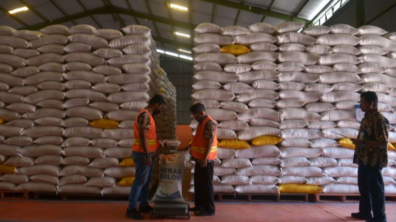 Aman, Cadangan Beras Nasional Juni 2022 Capai 9,71 juta ton
            - galeri foto