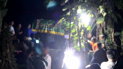 7 Korban Laka Maut Pikap Rombongan Nikah Terjun ke Jurang di Ciamis Dimakamkan Malam Ini