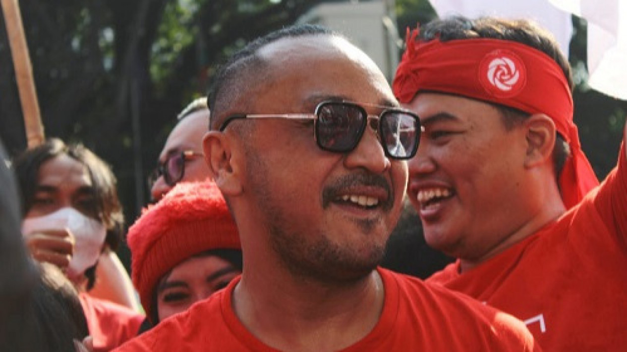 Giring Eks Nidji Pimpin Rombongan PSI Daftar Pemilu 2024
            - galeri foto