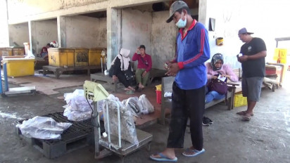 Solar Mahal, Ratusan Kapal Ikan di Juwana Pati Tidak Melaut, Harga Ikan Naik