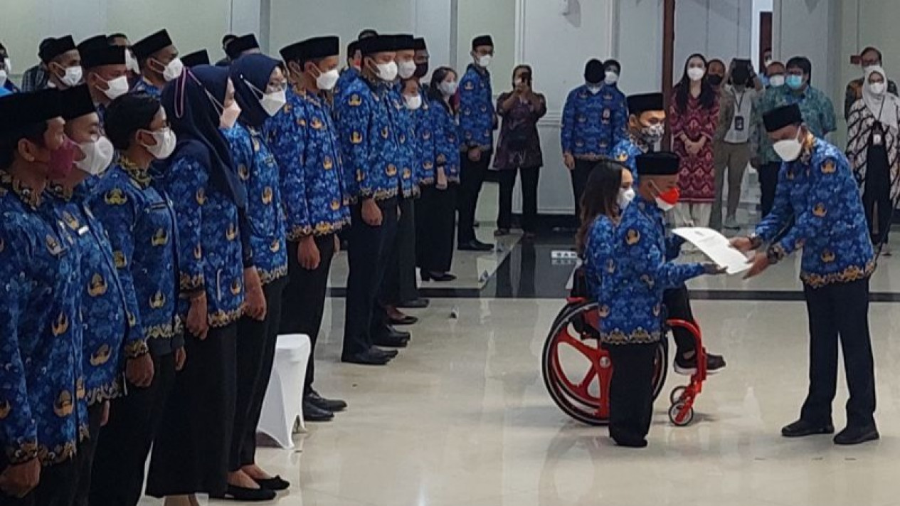 Ratusan Atlet, Termasuk Peraih Medali Emas ASEAN Para Games (APG) 2022 Jadi PNS
            - galeri foto