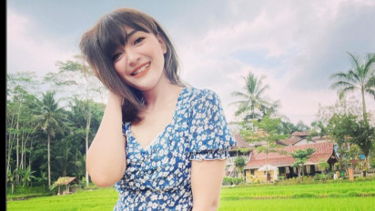 Digosipkan Jadi Selingkuhan Sule, Riesca Rose Angkat Bicara: Buktinya Mana?