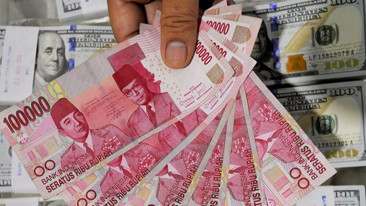 Rupiah Menguat Seiring Inflasi AS yang Lebih Rendah dari Perkiraan
            - galeri foto