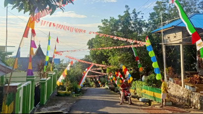 Semarak HUT Kemerdekaan, Warga Percantik Kampung menjadi Warna-warni