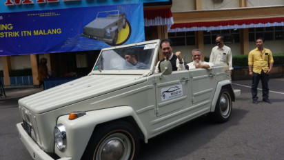 Keren! ITN Malang Luncurkan Mobil Listrik Berbodi Klasik