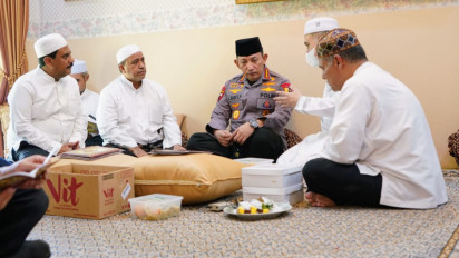 Takziah ke Rumah Duka Habib Zen Bin Umar, Kapolri: Beliau Saya Anggap Ayah Sendiri