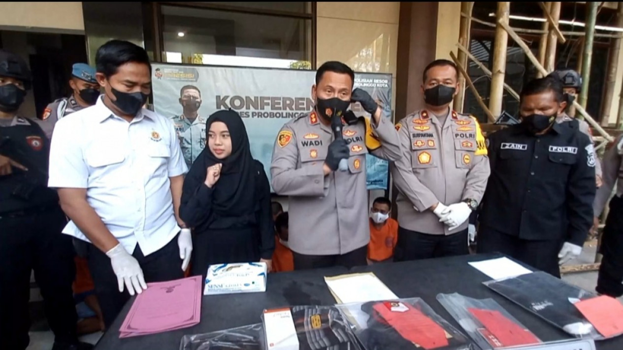 12 Pelaku Curanmor Antar Kabupaten, Diamankan Polres Probolinggo Kota
            - galeri foto