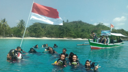 Rayakan HUT RI ke-77, Pencinta Selam Akan Kibarkan Bendera di Dasar Laut Teluk Lampung