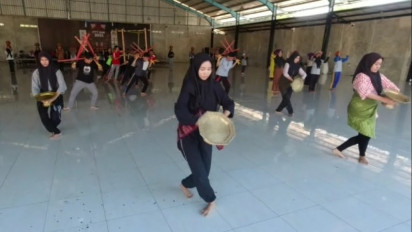 Tarian Isong Bale Asal Sumbawa Barat Bakal Tampil saat Upacara HUT RI ke-77 di Istana