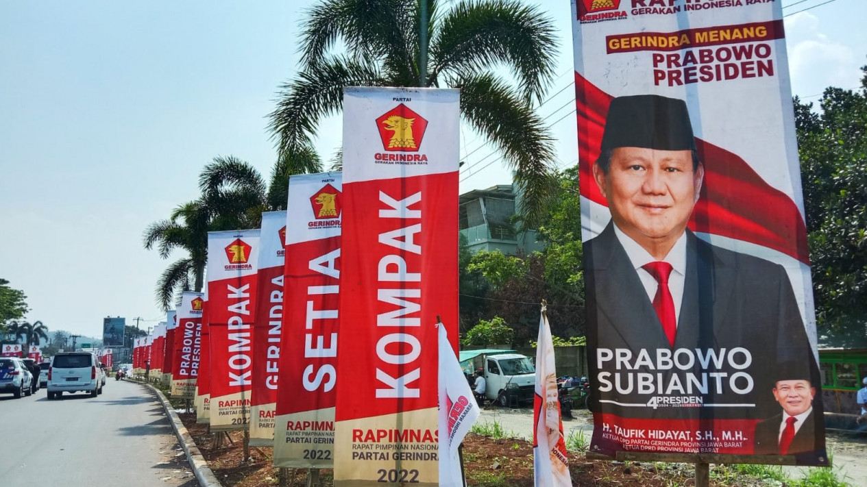 Umbul-Umbul "Prabowo Presiden" Warnai Perhelatan Rapimnas Partai Gerindra di Sentul
            - galeri foto