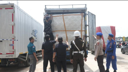 Tak Dilengkapi Dokumen Resmi, Bea Cukai Batam Tahan 2 Truk Angkut Barang Ilegal di Pelabuhan Roro