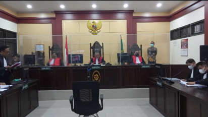Sidang Perdana Dakwaan Kasus Binomo Indra Kenz Didakwa 20 Tahun Penjara, Kuasa Hukum  Ajukan Eksepsi