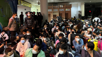 Diduga Ilegal, 211 PMI Tujuan Kamboja Diamankan dari Bandara Internasional Kualanamu
