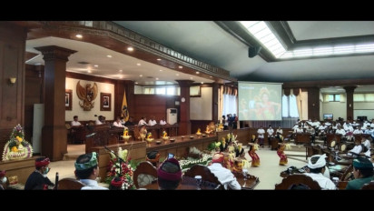 Kunjungan Wisatawan ke Bali Capai 9 Ribu Orang Per Hari, Gubernur Sebut Ekonomi Tumbuh 3,04 Persen