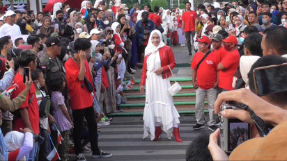 Meriah, Fashion Show Jalanan Bertema Kemerdekaan Digelar di Kudus