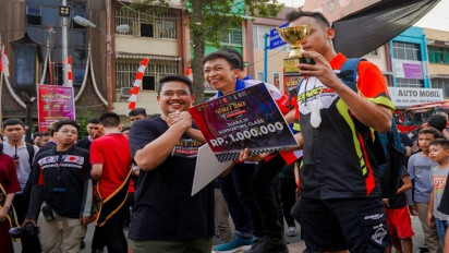 Ratusan Pembalap Sepeda Motor Beradu Cepat di Street Race KMB, Bobby Nasution Katakan Ini