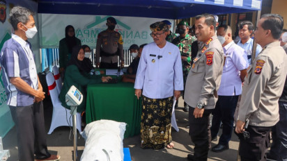 Keren Bikin SIM dan SKCK di Cirebon, Bayarnya Bisa Gunakan Sampah Plastik