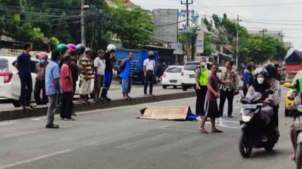 Kecelakaan di Pedurungan Semarang, Pemotor Meninggal Dunia di Lokasi Kejadian
            - galeri foto
