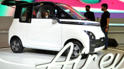 Wuling Kenalkan Mobil Listrik Pertamanya Air ev di GIIAS 2022
