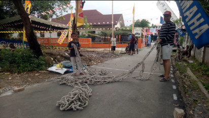 Sambut HUT Kemerdekaan RI ke-77, Warga Amplas Lomba Tarik Tambang Sepanjang 250 Meter