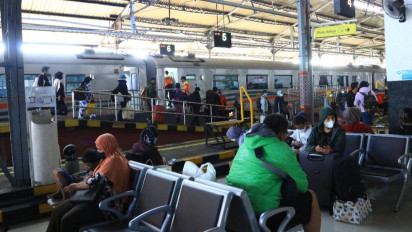 Pelanggan KA Jarak Jauh Usia 18 Tahun ke Atas Belum Vaksin Booster Wajib Tes RT-PCR