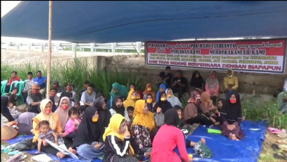 Terdampak Pembangunan Tol Cisumdawu, Puluhan Petani dari Tiga Desa di Sumedang Melakukan Aksi Mogok Makan