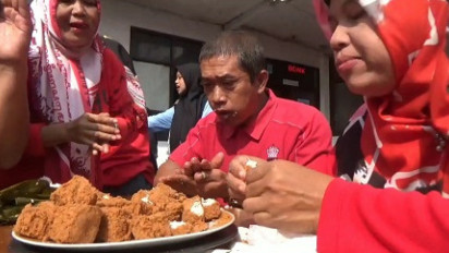 Lomba HUT ke-77 RI di Sumedang: Makan 17 Cabai, 8 Lontong dan 45 Tahu Sumedang