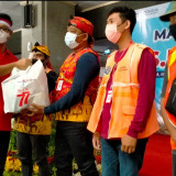 150 Penyapu Jalan dan Juru Parkir di Semarang Terima Bingkisan di Hari Kemerdekaan