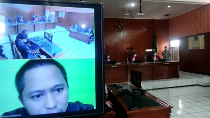 Hakim Tolak Eksepsi Terdakwa Doni Salmanan