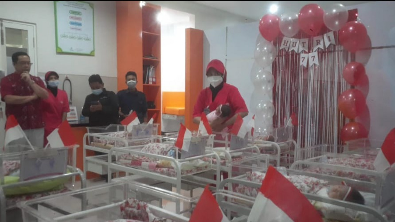 Lahir di Hari Kemerdekaan, 16 Bayi Mungil Dapat Kado Istimewa dari Rumah Sakit di Probolinggo
            - galeri foto