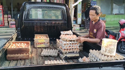 Harga Telur Ayam Tembus Rp.30.000 Per Kg, Permintaan Telur Retak dan Rusak Naik