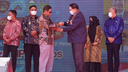 Plt MenPAN-RB Mahfud MD Resmikan MPP Empat Daerah di Sulsel