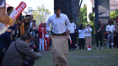 Meriahkan HUT RI ke-77, 32 Mahasiswa Asing di Jatim Ramaikan Lomba Tradisional