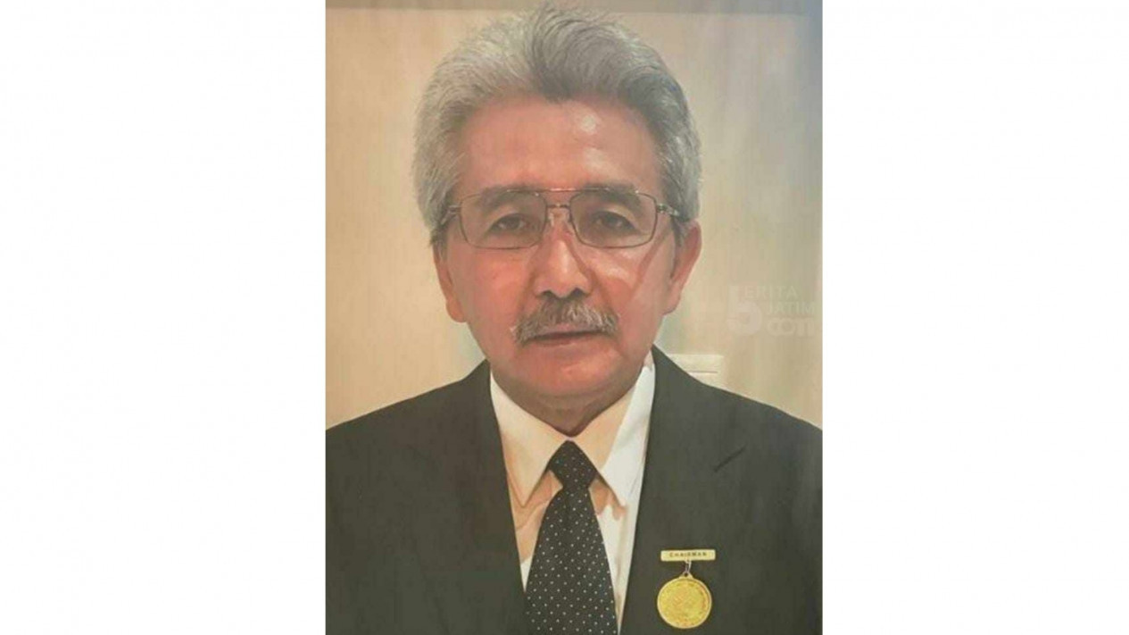 Hermanto Dardak, Ayah Wagub Jatim Emil Dardak Meninggal Dunia Kecelakaan di Jalan Tol
            - galeri foto