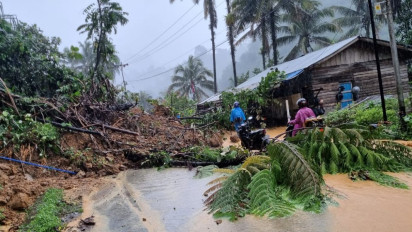 Terjadi Longsor di 4 Titik Jalur Sitinjau Lauik, Pengendara Diimbau Berhati-hati Hingga Putar Arah