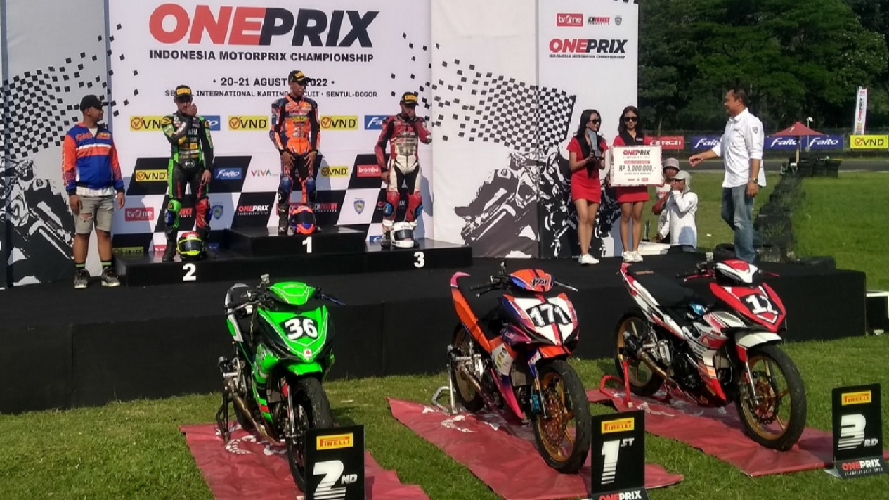 Reynaldi Pradana Kuasai Kelas Expert Balapan Pertama Putaran Ketiga Oneprix
            - galeri foto