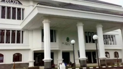 Ruang Arsip DPRD Jawa Barat Kebakaran, 8 Unit Mobil Pemadam Kebakaran Dikerahkan