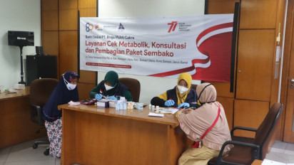 Baksos PT Braja Mukti Cakra & Bakrie Amanah Layanan Cek Kesehatan dan Pembagian Sembako