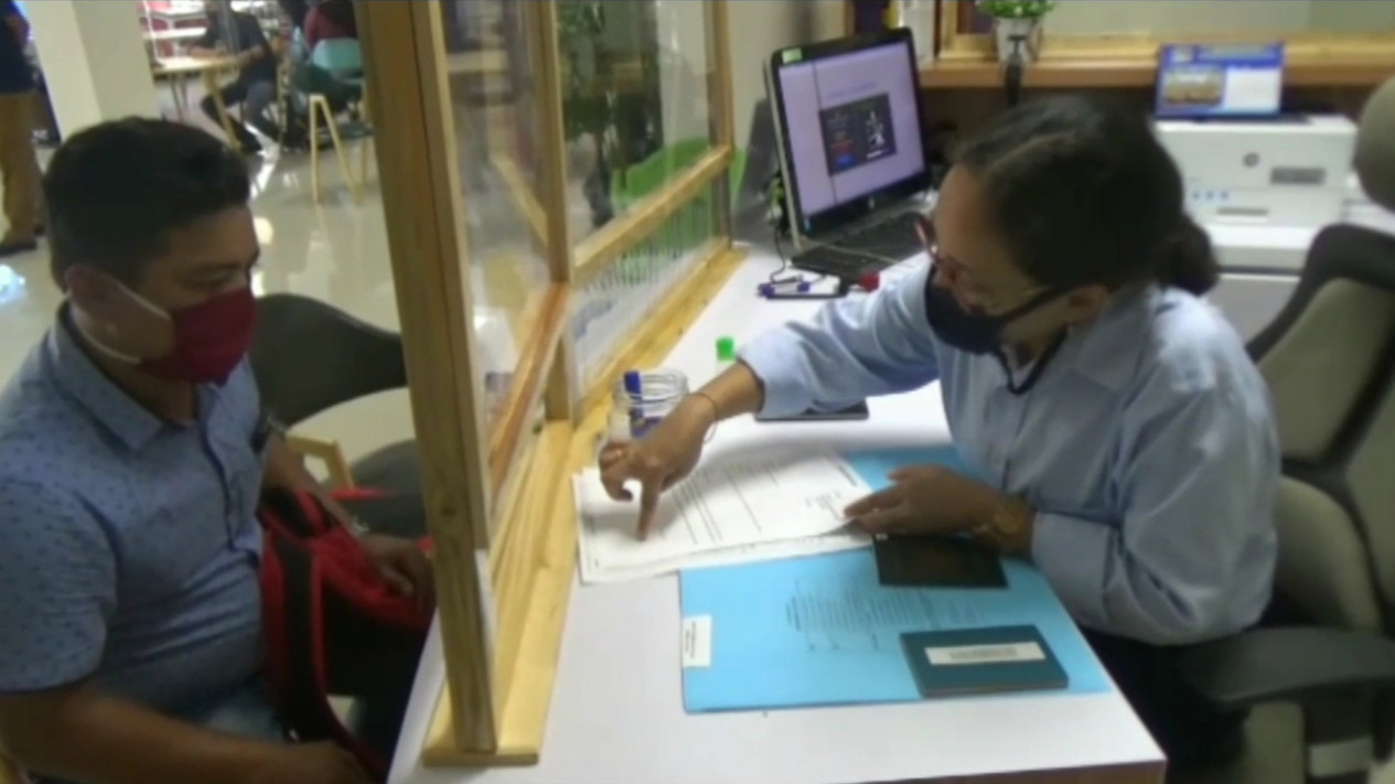 Urus Paspor Kedaluwarsa atau Habis Masa Berlaku, Cukup Tunjukkan E-KTP, Sehari Selesai
            - galeri foto