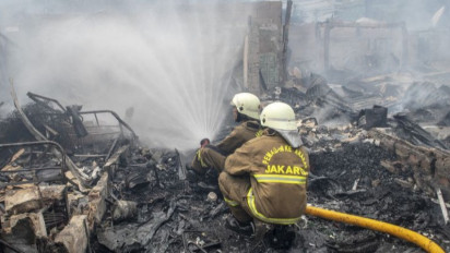 100 Rumah di Simprug Jaksel Kebakaran, 1 Orang Tewas