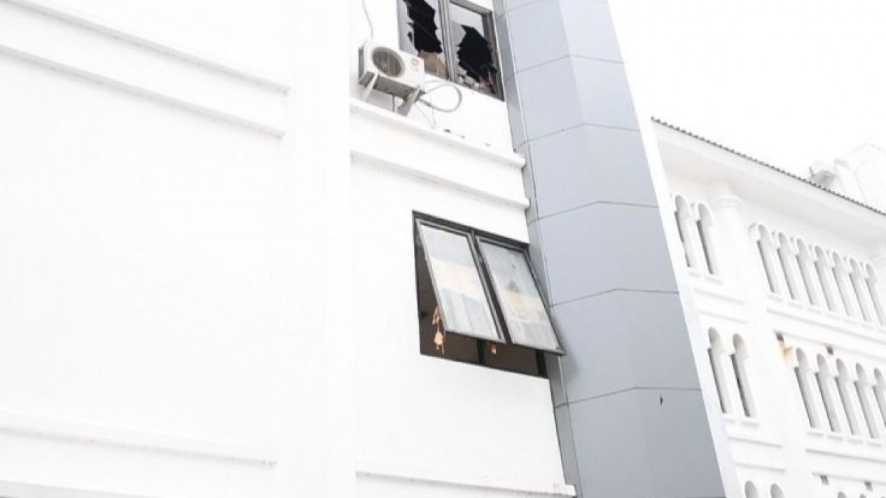 Gedung DPRD Jabar Kebakaran, Sekda: Akibat Korsleting Listrik
            - galeri foto