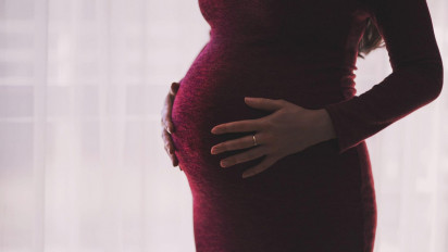 Untuk Pasangan yang Baru Menikah, Kenali Risiko Menunda Kehamilan