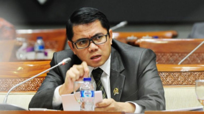 Arteria Dahlan Tunjukkan Diagram “Kerajaan Sambo” ke Mahfud MD: Seperti ada Mabes di Dalam Mabes