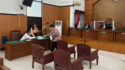 Pengacara Sebut Penetapan Tersangka Bupati Mimika Eltinus Omaleng Cacat Hukum, Ini Alasannya