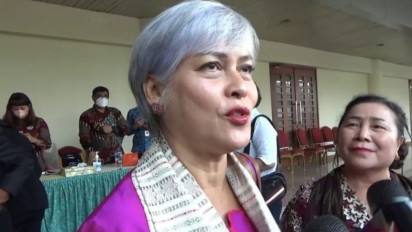 Rosti Simanjuntak Tak Hadiri Wisuda Brigadir J, Irma Hutabarat: Terlalu Sakit Hatinya