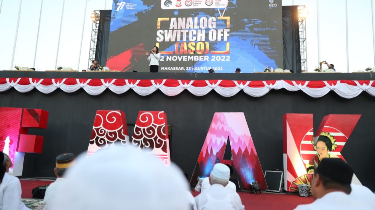 Kominfo Ajak Warga Makassar Beralih ke Siaran TV Digital
            - galeri foto